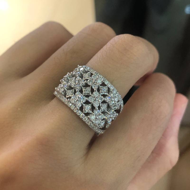 满钻排戒S925银镀白金女戒定制选款副石莫桑钻1.58ct